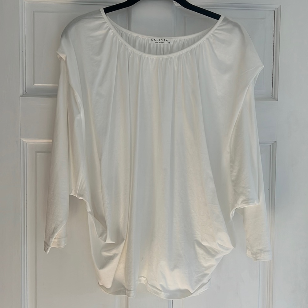 White scoop neck tee